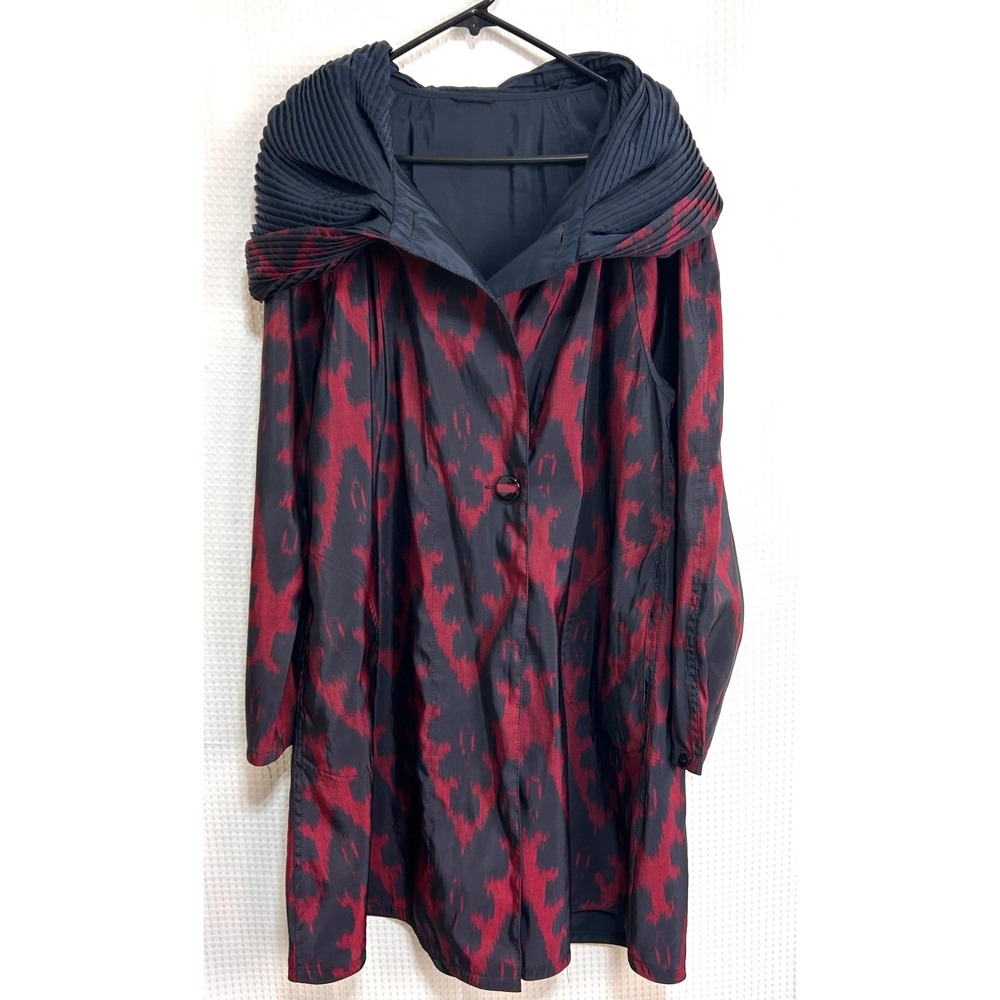 $400 Mycra Pac Donatella Hooded Raincoat Black Red Travel Swing Women's size S/M